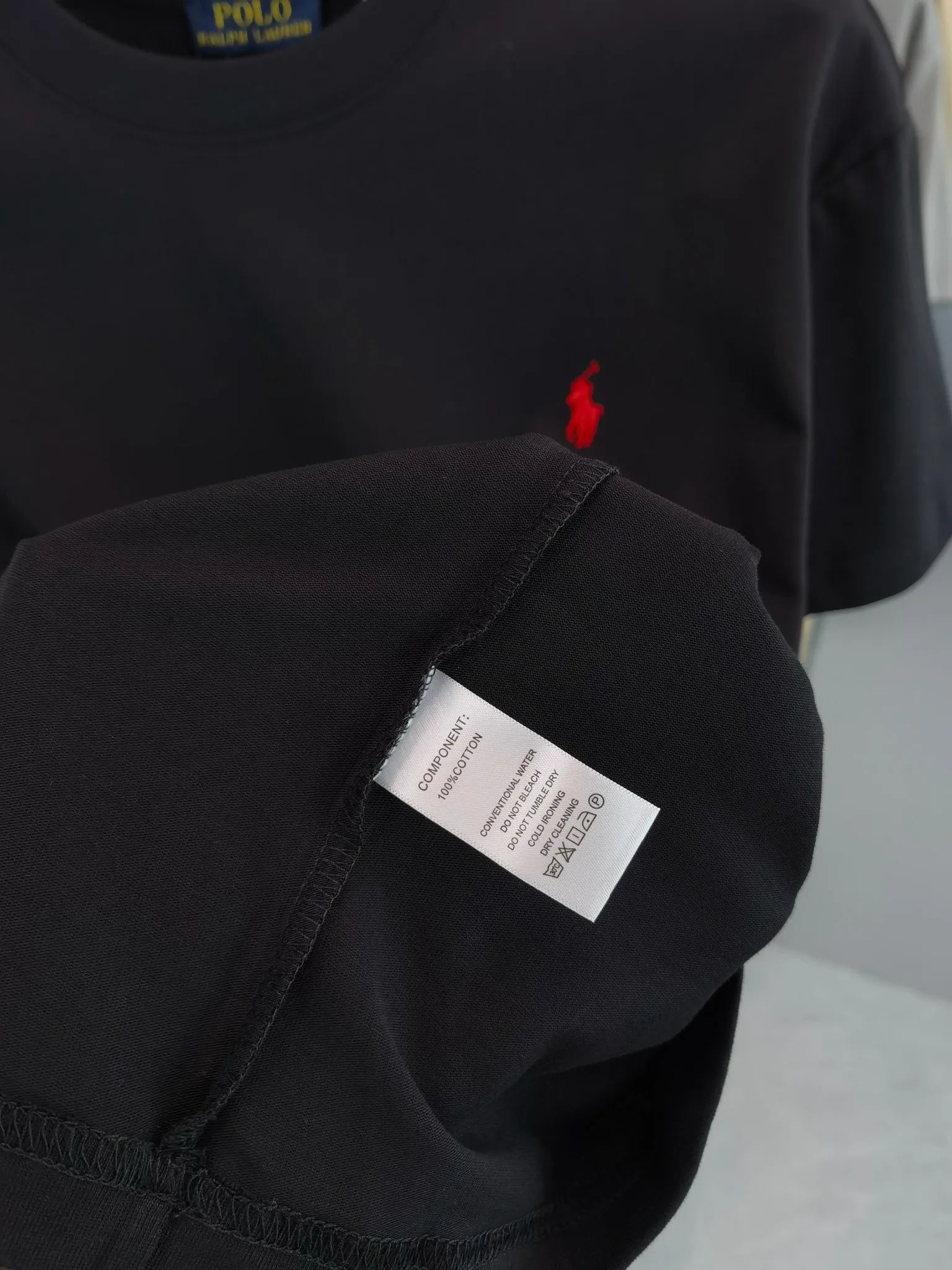P170 🌸🌸🌸 Ralph Lauren Polo (available all year round) short-sleeved T-shirt 280g, couples style, same style for men and women. Made of imported custom dyed fabric, fashionable yet luxurious. The quality is unquestionable. The upper body effect is great💂🏿 The single product is very unique. Color: Picture color (7 colors) Size: M ~ 2xL